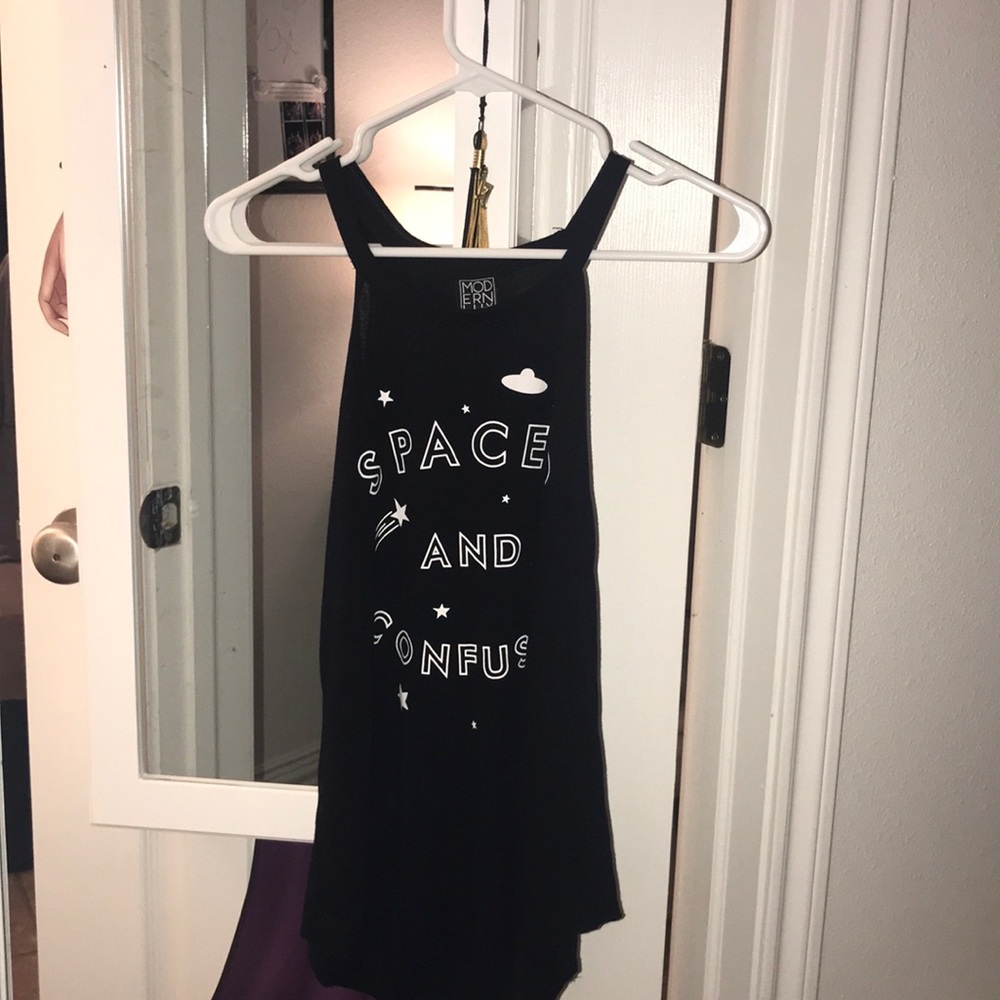 BLACK TANKTOP